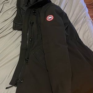 Canada Goose womens coat size Large (used)
